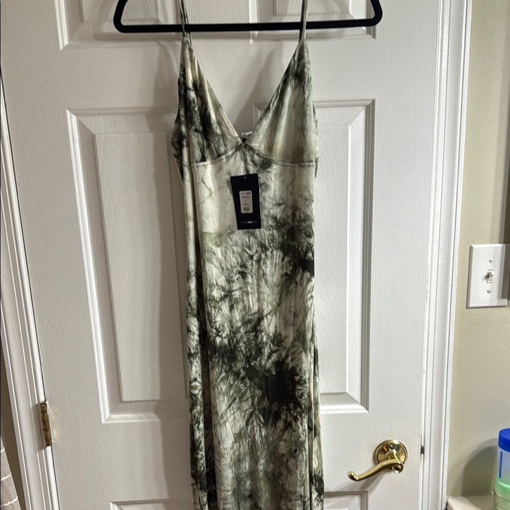 Elegant Tie-Dye Spaghetti Strap Dress
